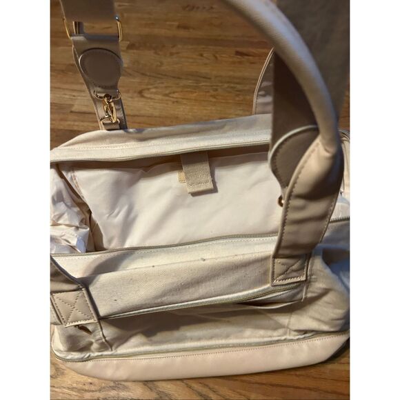Members Mark Sam's weekender bag gold zippers cream color - Picture 3 of 11